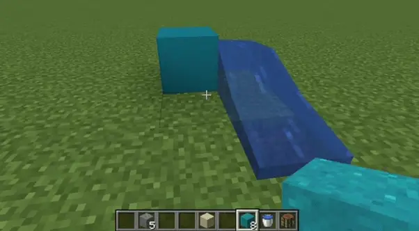 Minecraft - Place Concrete Powder block next to water source